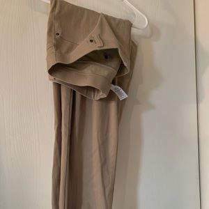 Beautiful cream jeggings. Easy to dress up!